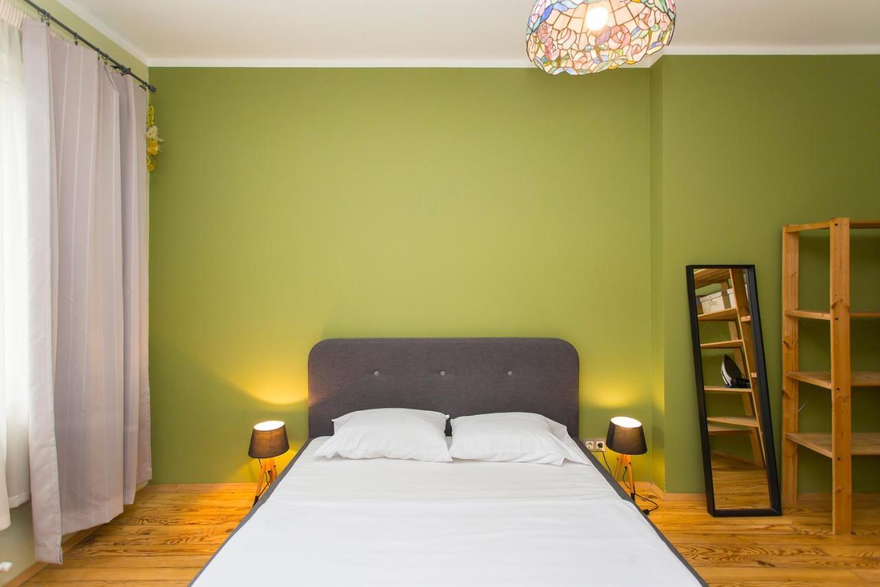 Colorful 2Bdr Apartment In The City Center Sofia Extérieur photo